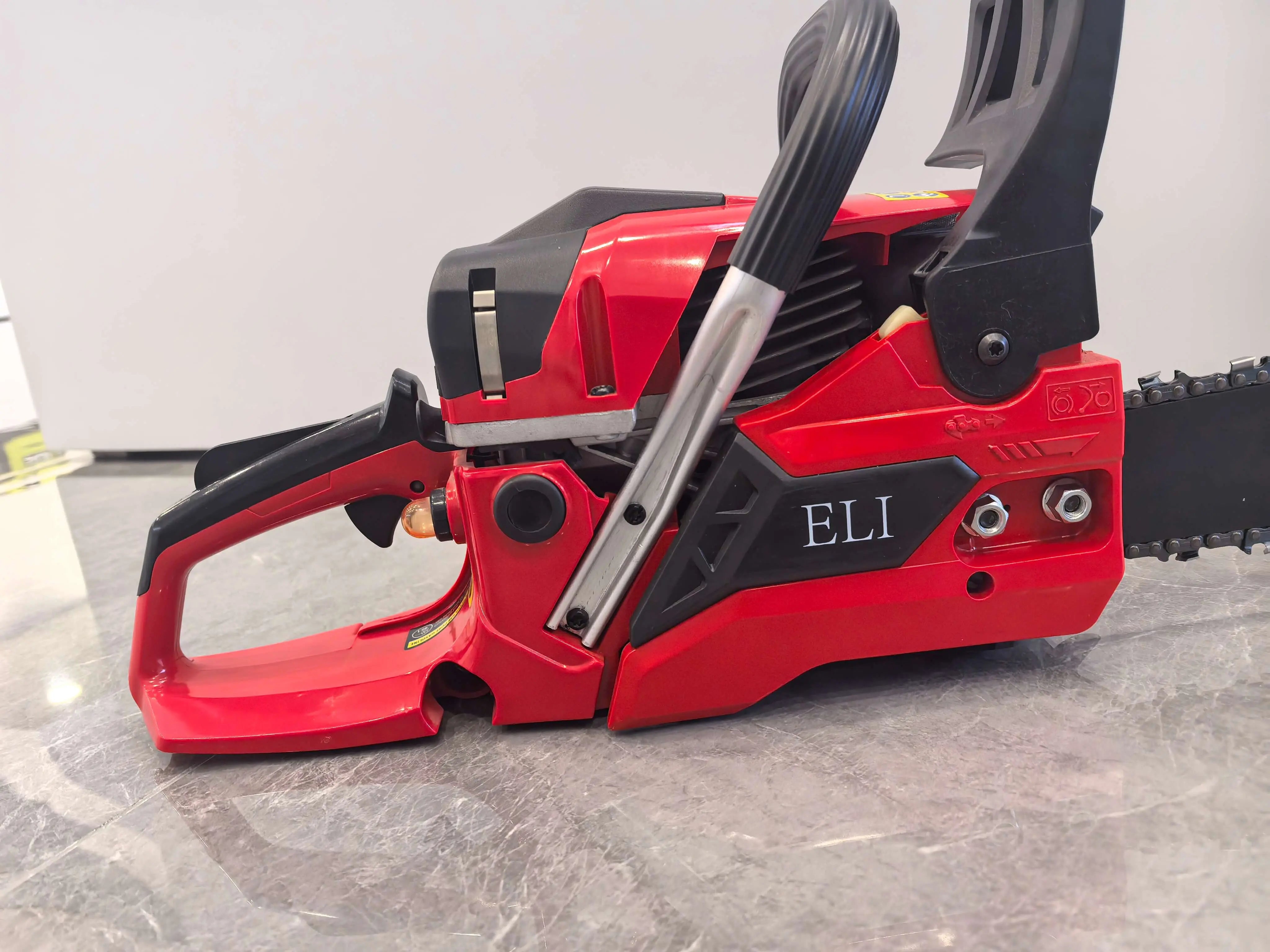 Eli Gas Powered Chainsaw 28cc  NovorikX