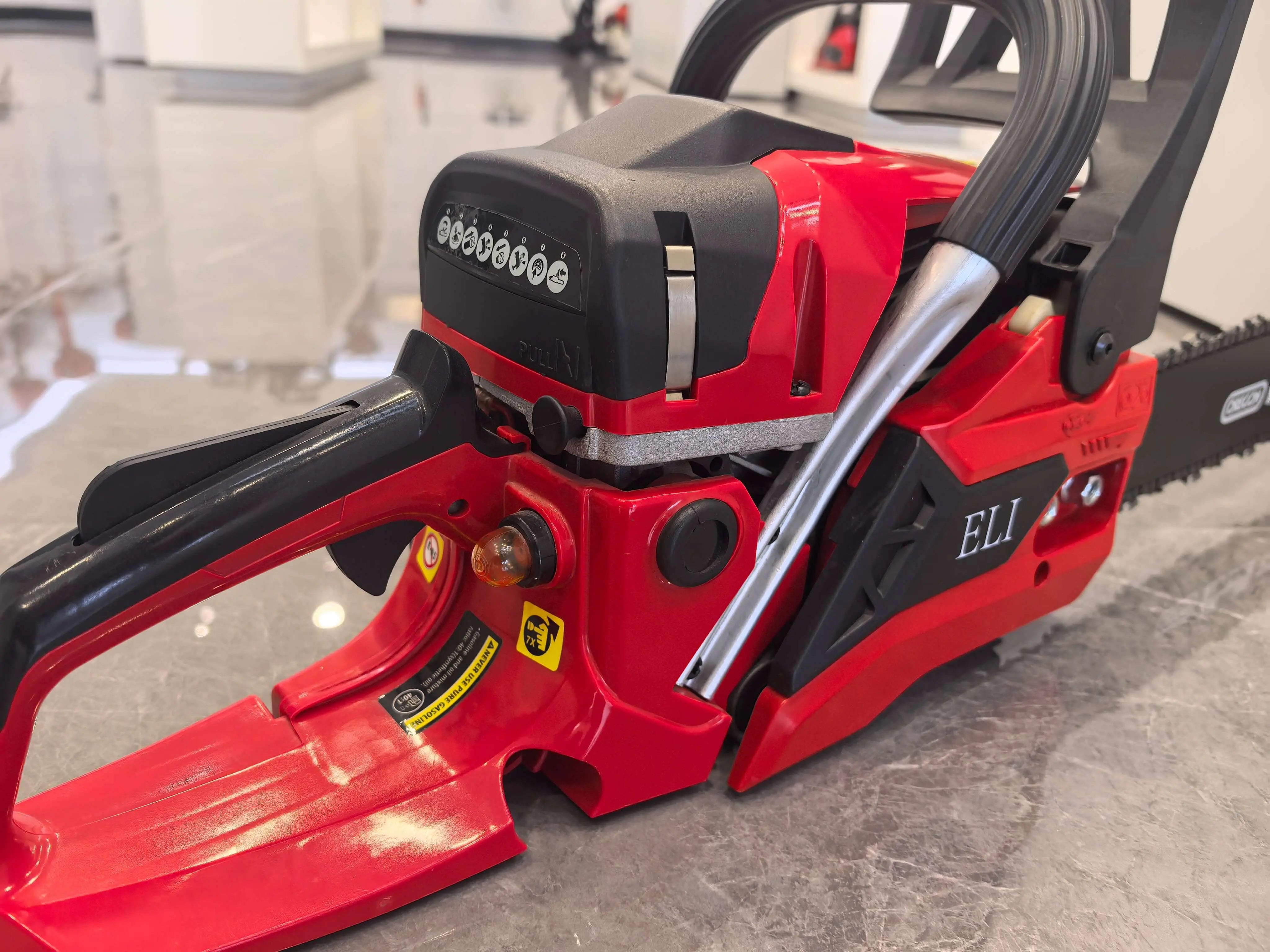 Eli Gas Powered Chainsaw 28cc  NovorikX